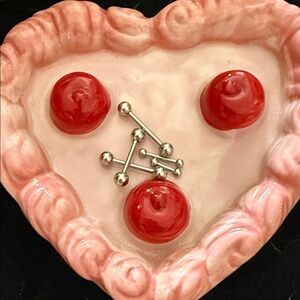 Tongue ring? 🫶🏻